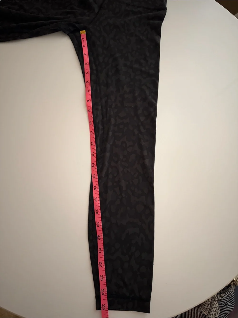 Lululemon Align High-Waist Black/Gray leopard/Camo Print Leggings Sz 6 - Picture 11 of 12